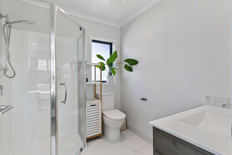 52 Colonial Drive Silverdale_7