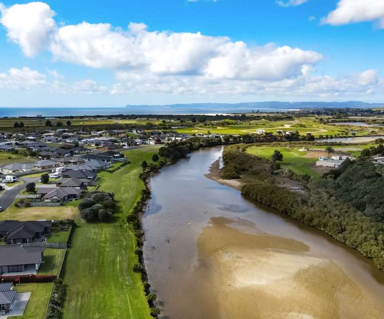 8 Weka Street Ruakaka_21