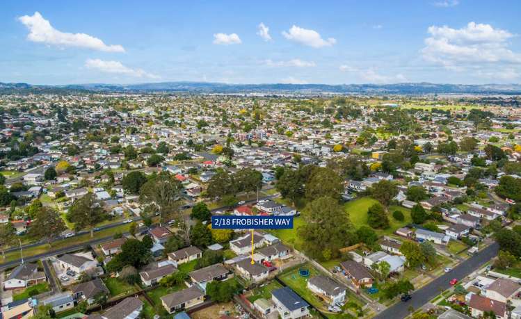 2/18 Frobisher Way Clendon Park_14