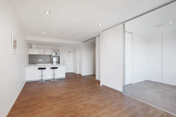 1404/20 McCrae Way New Lynn_3