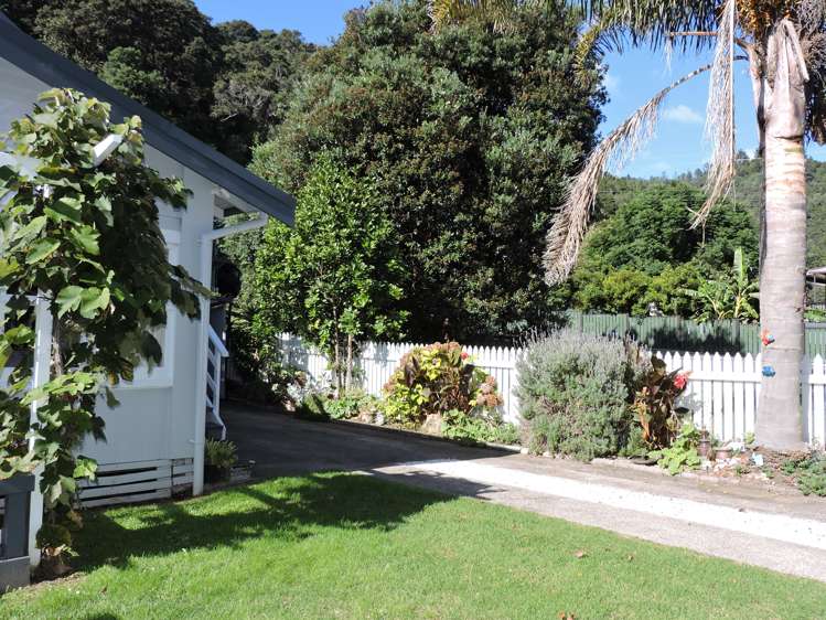 2 Aputa Avenue, Thames Coast Te Puru_26