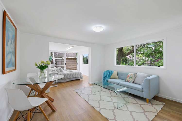 13 Seymour Road Mellons Bay_20