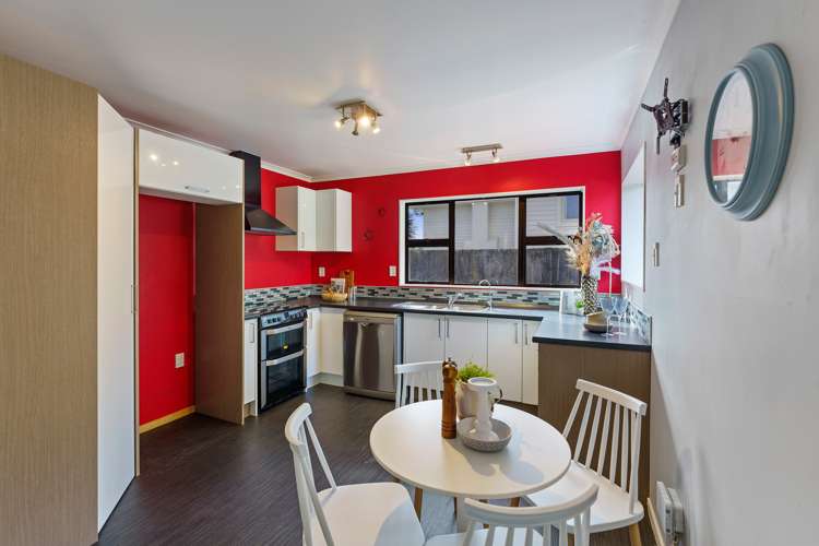 5 Parakai Street Paraparaumu_7