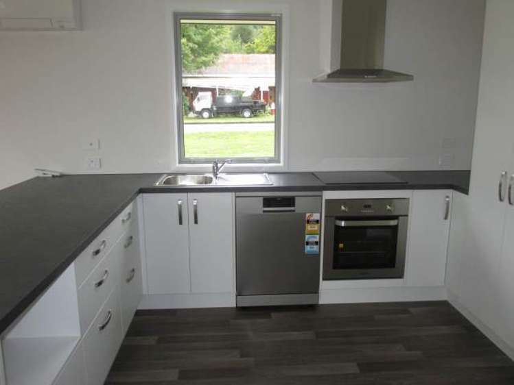 2 Church Street Reefton_17