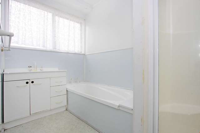 13 Benton Place Manurewa_4