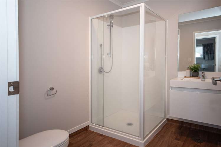 9/27 Jones Crescent Melville_9