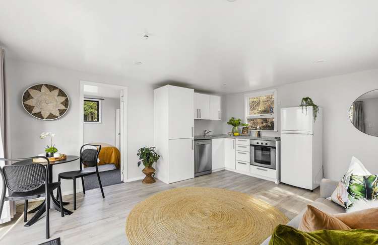 187 Buckley Road Southgate_18