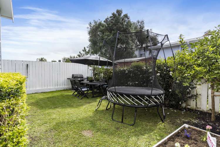 53a Woodward Road Mount Albert_11