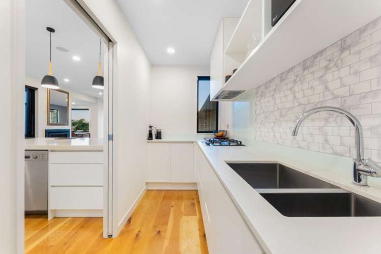 9 Coastview Lane Long Bay_13