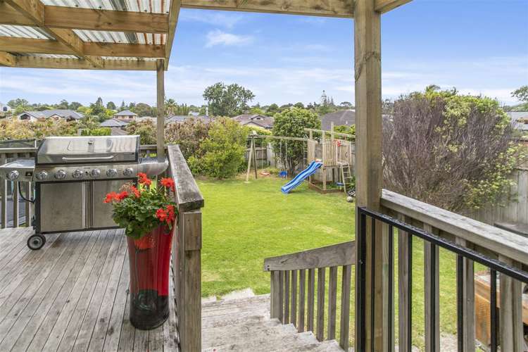 70 Intrepid Crescent Beachlands_6