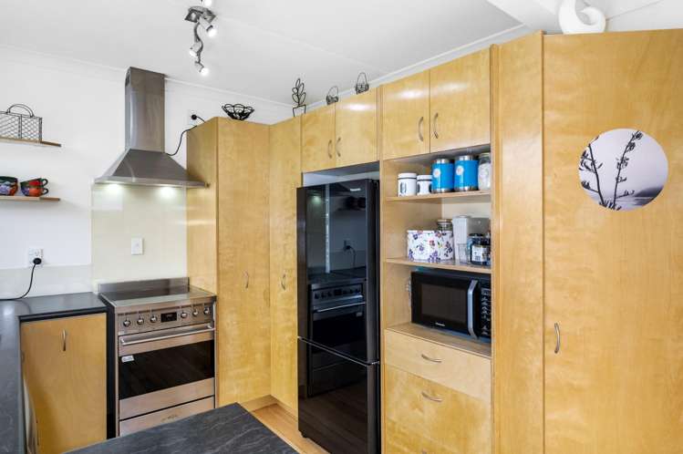 10 Seaforth Grove Greerton_11