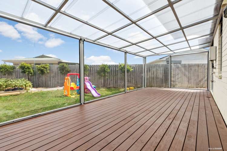 69 Bordeaux Parade Te Atatu South_10