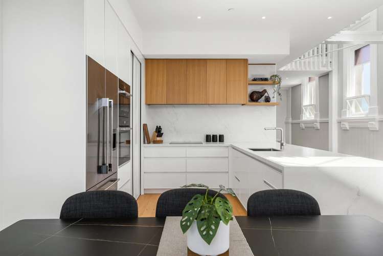 2/16 View Road Mt Eden_12