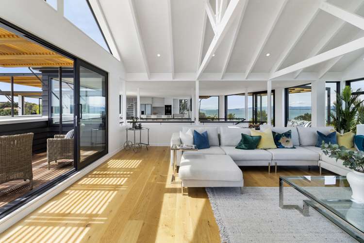 66 Kennedy Point Road Surfdale_38