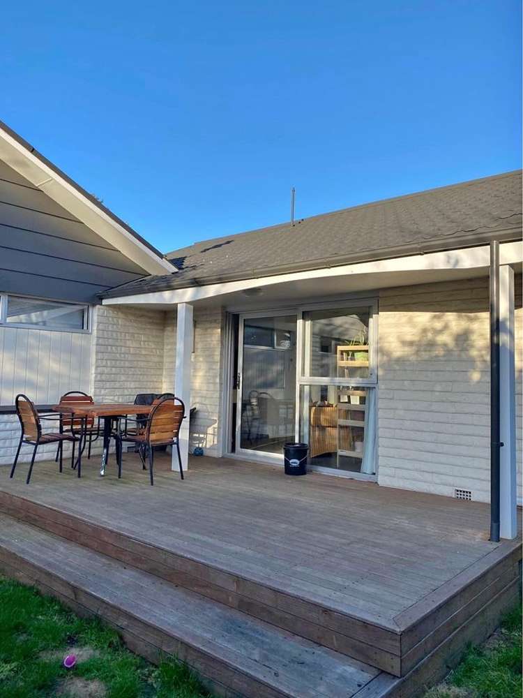 2/9 Somme Street Saint Albans_0