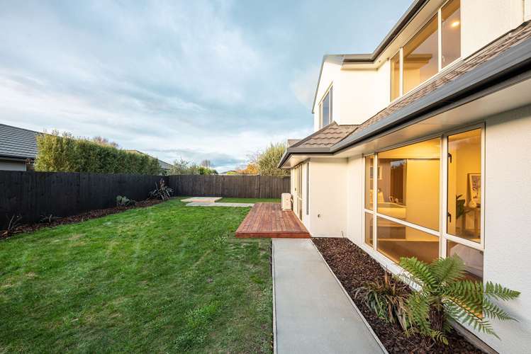 9 Glastonbury Drive Burwood_22