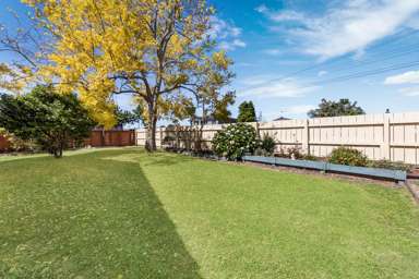 1/50 Kenderdine Road_2