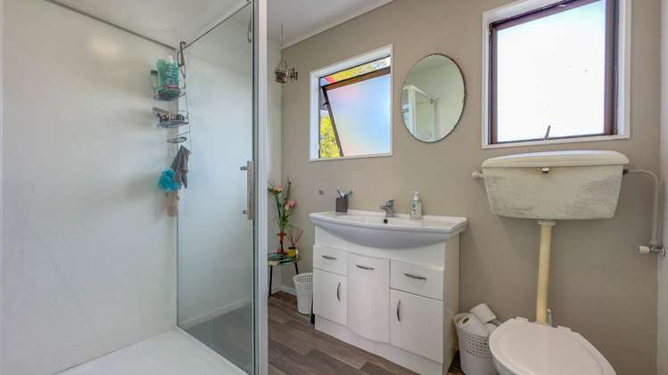 6 Walton Place Ngatea_10