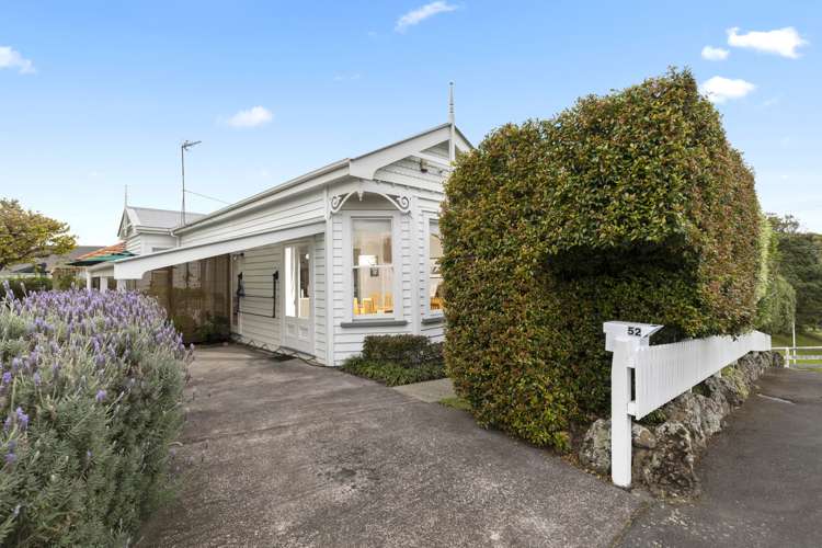 52 Lake Road Narrow Neck_17