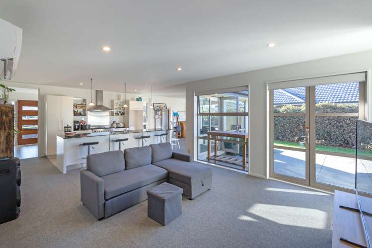 270 Southfield Drive Lincoln_7