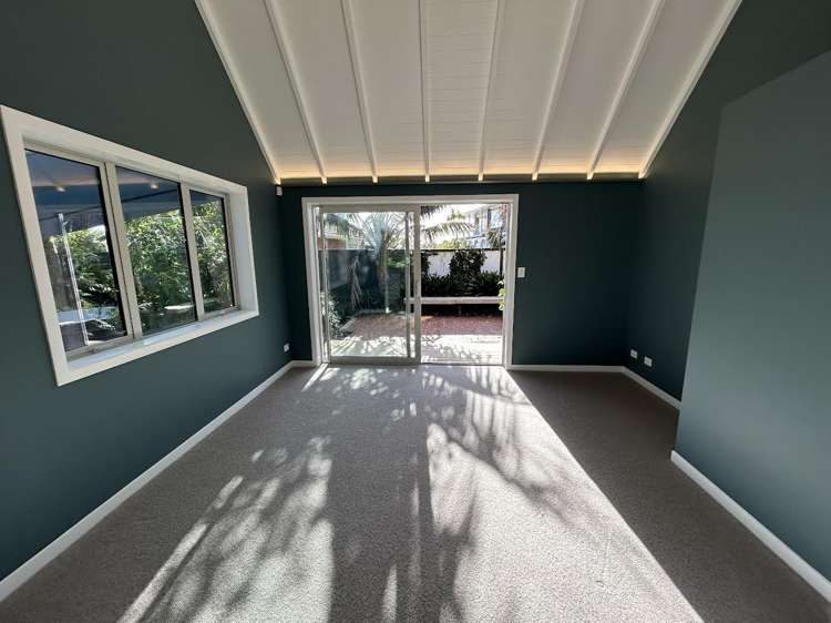 8 Meanda Gardens Sunnyhills_7