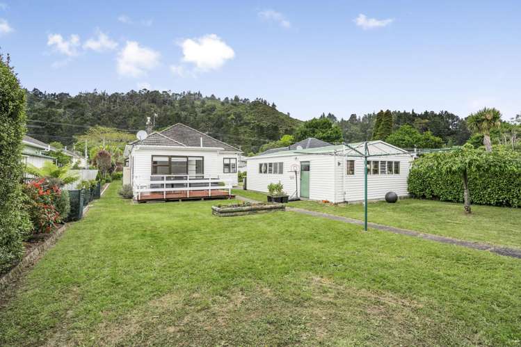 9 Poole Crescent Wainuiomata_11