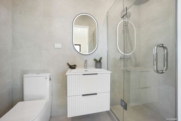 45A&B Commodore Drive Lynfield_13