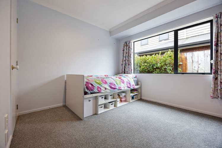 16a Bruce Avenue Glenview_13