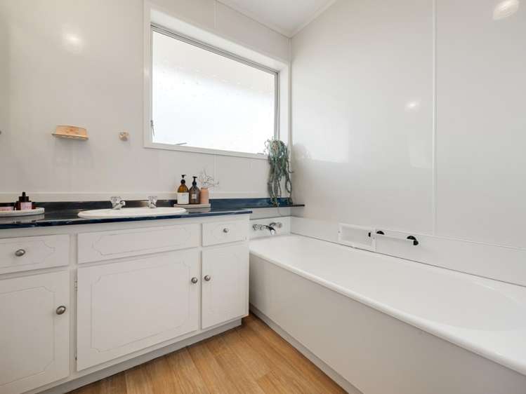 38 Glamis Avenue Dinsdale_12