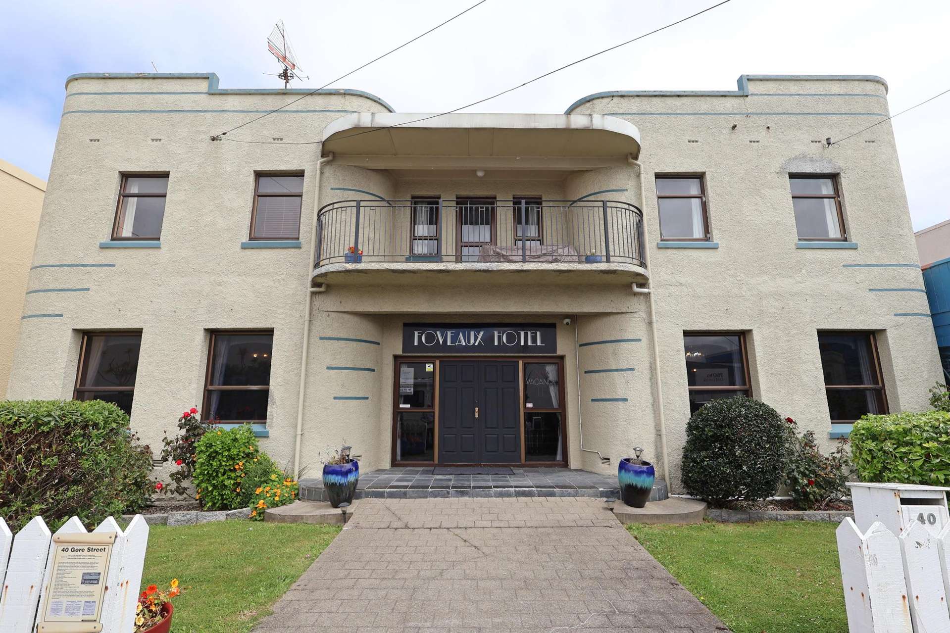 40 Gore Street + 41 Barrow Street Bluff_0