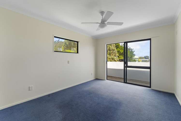 9 Caughley Place Otaki Beach_6