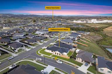 1 BATHURST CRESCENT_1