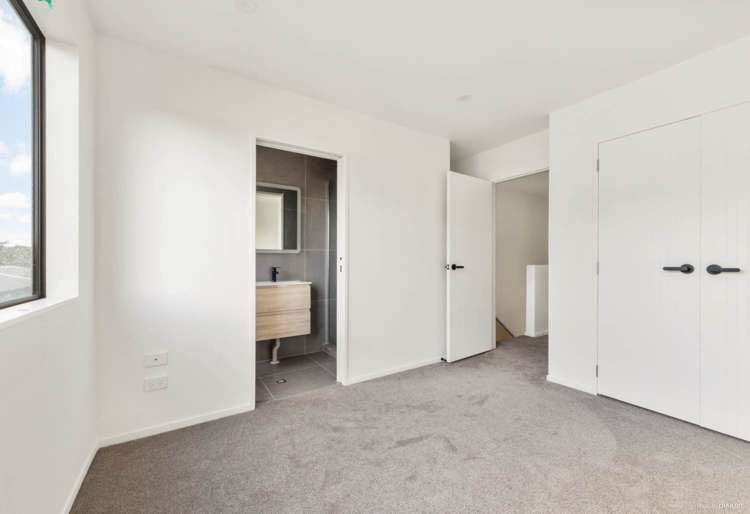 8/6 Williams Avenue Pakuranga_2