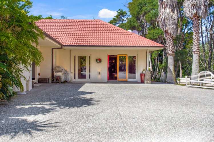 131 Point View  Drive East Tamaki Heights_7
