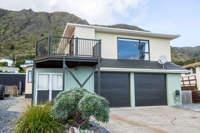 3105 Cape Palliser Road Cape Palliser_1