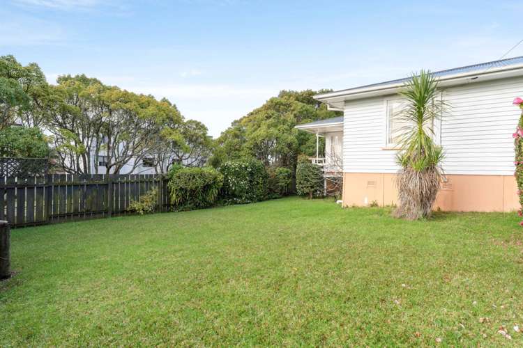 109 Te Atatu Road Te Atatu South_22