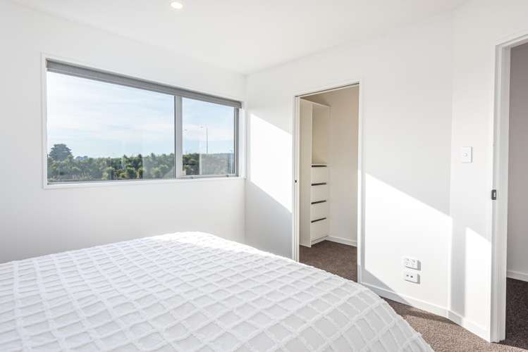 7 Kakapo Lane Redwood_16