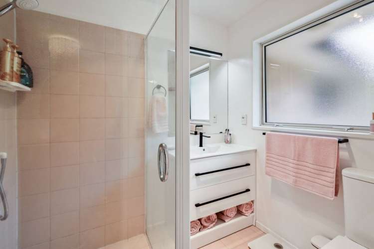 1015 Two Chain Road Swannanoa_12