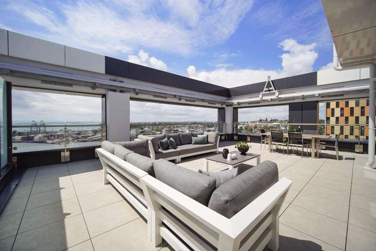 13B/100 Anzac Avenue 10015_12