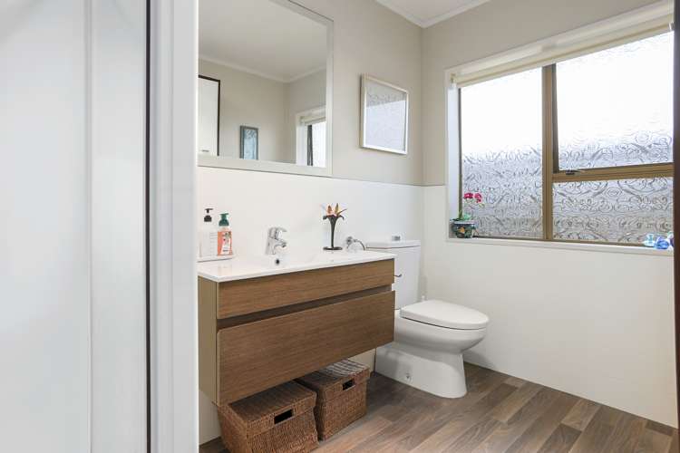 2/93 Florence Avenue Orewa_7