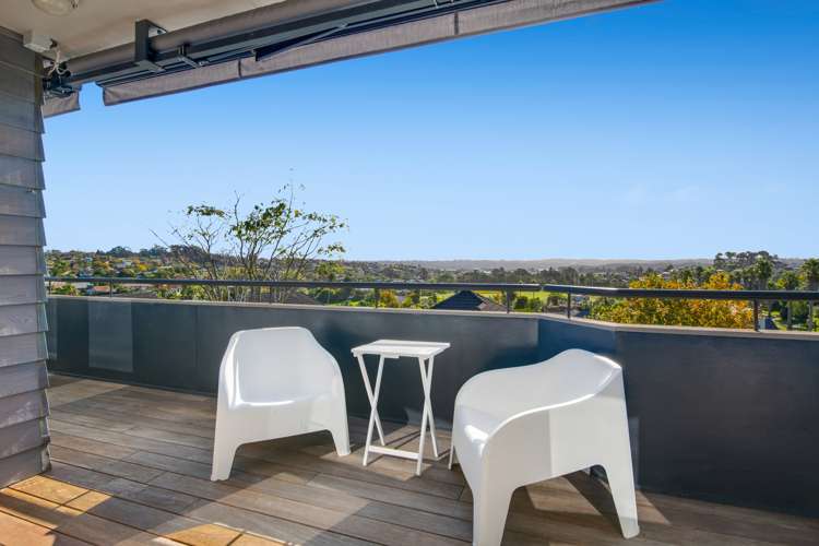 10 Goldfinch Rise | Unsworth Heights | North Shore City | Houses for