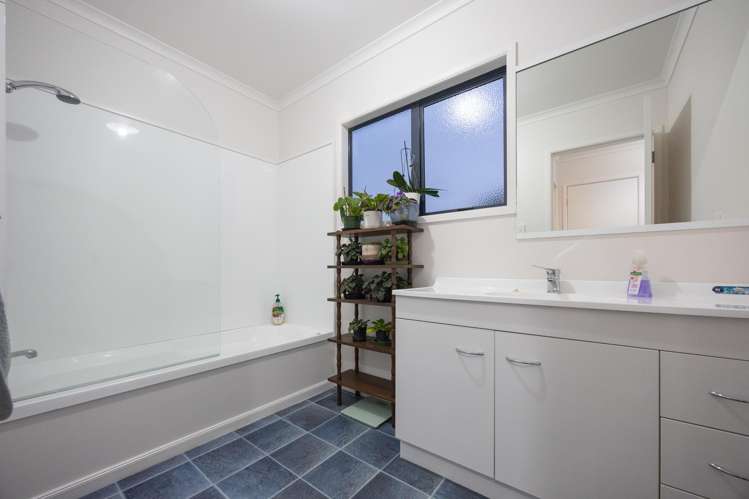 1 Satori Way Feilding_26
