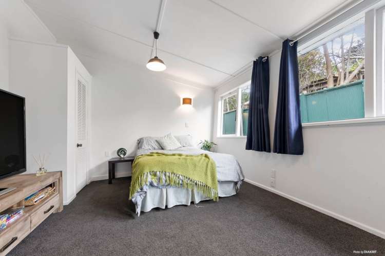 13 Beverly Place New Lynn_7