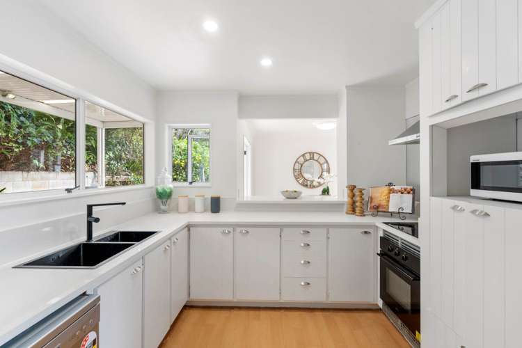 2/6 Bellbird Rise Murrays Bay_5