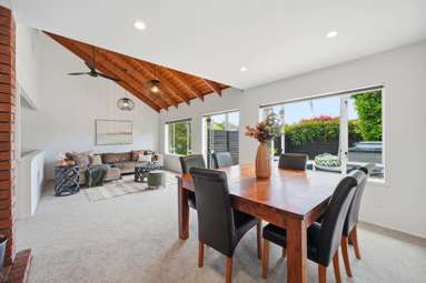 2/8 Rossmore Terrace_3