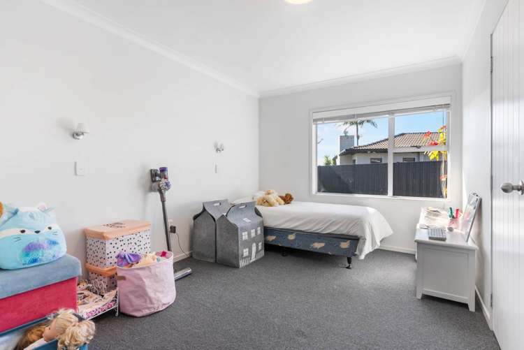 16 Fielding Crescent Farm Cove_9