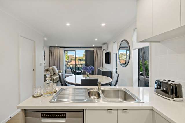 8 Patariki Way Beach Haven_4
