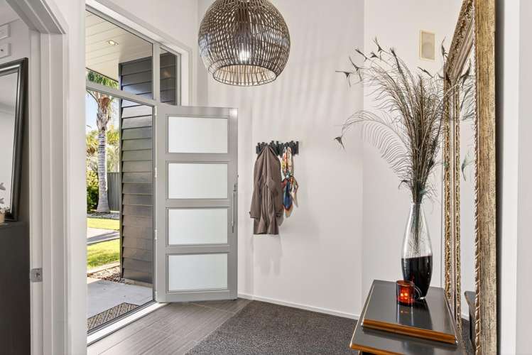 15 Pohutukawa Grove Lytton West_4