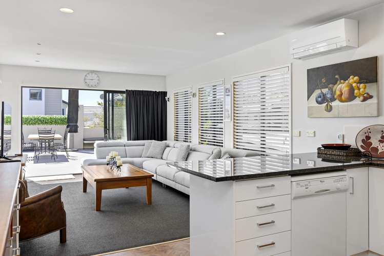 8A Chad Street Rainbow Point_4