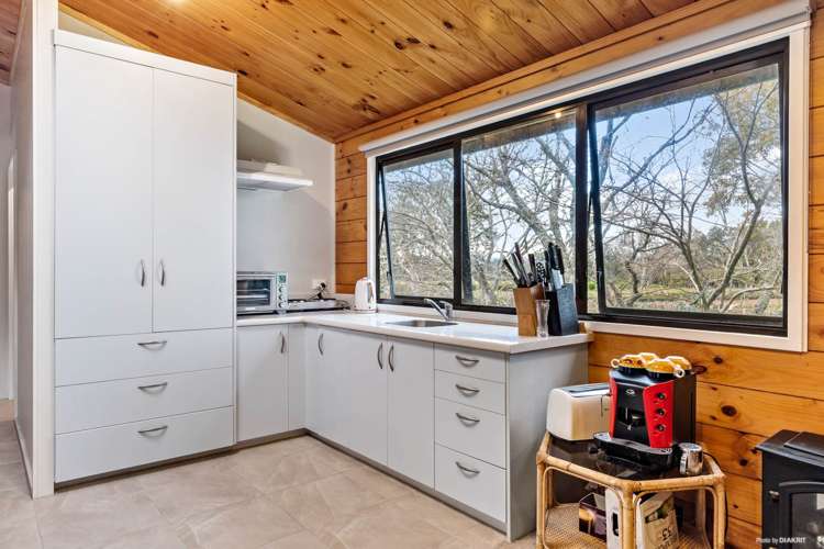 170 Parish Line Road Clevedon_11